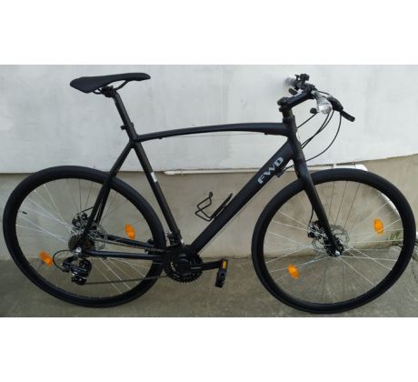 Športový bicykel FWD 23" ALU rám, 28" kolesá, 3x7 prevodov Shimano, kotúčové brzdy