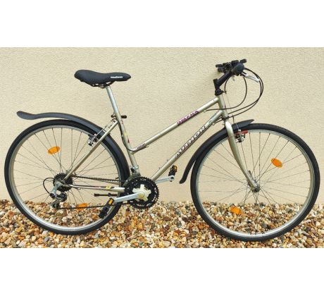 Zachovalý cestný trekingový bicykel AUTHOR 18" rám 28" kolesá