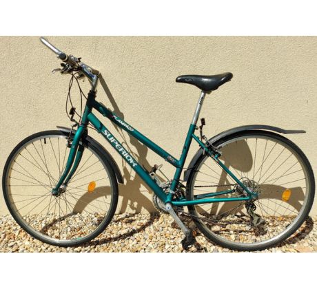 Zachovalý cestný trekingový bicykel SUPERIOR FLAMINGO