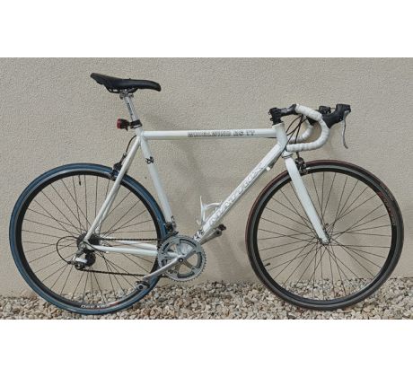Športový cestný bicykel MATRIX 23" rám 2x8 prevodov SHIMANO váha len 11kg