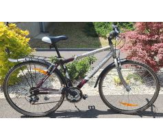 Cestný trekingový mestský bicykel JAGUAR, 28" kolesá 18" HiTen rám, 3x7 prevodov SHIMANO