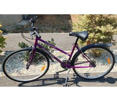 Zachovalý cestný trekingový bicykel MADISON PHILADELPHIA 18" rám 28" kolesá